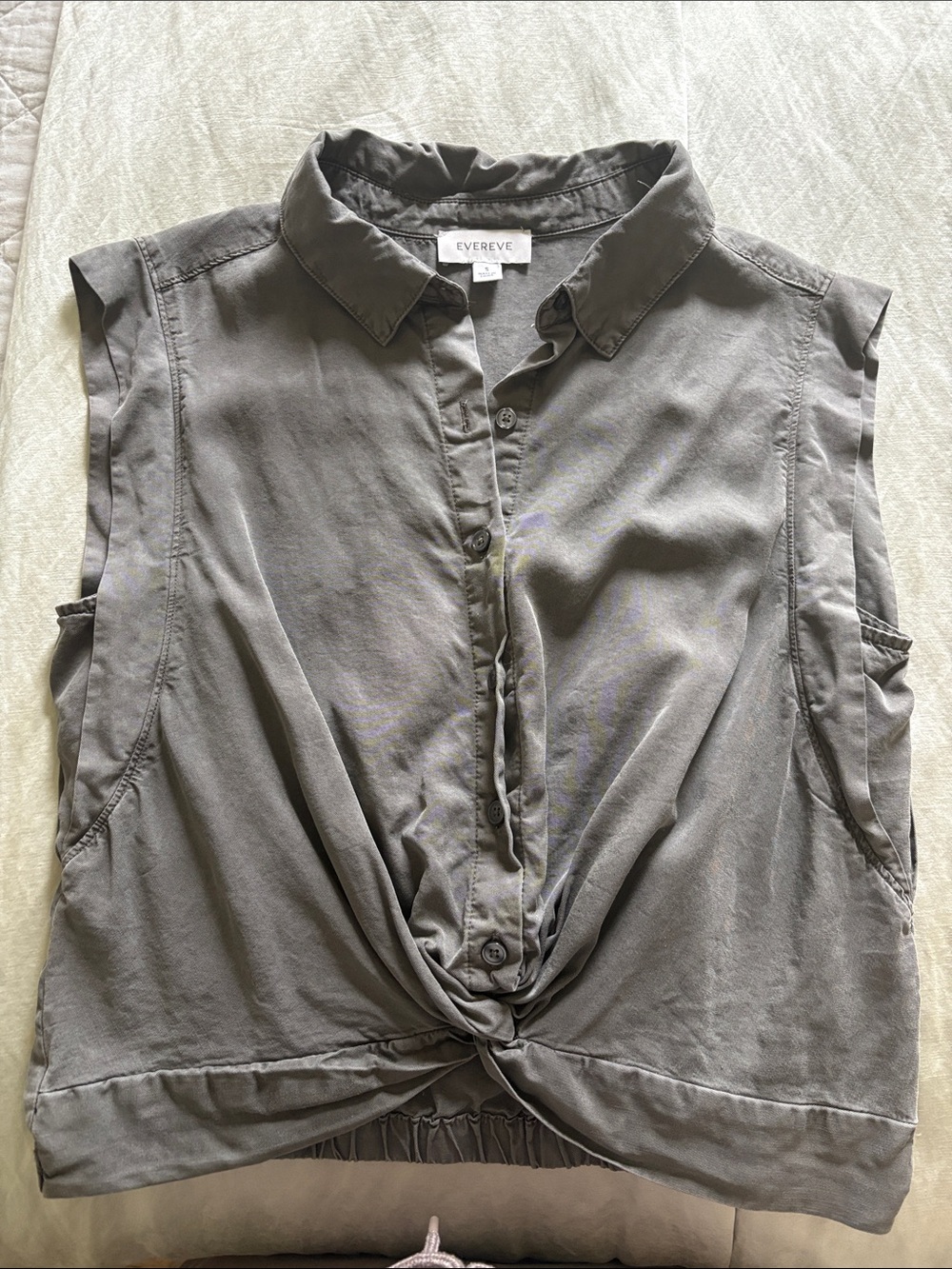 Evereve Sleeveless Twist-Front Button Down Shirt - Gray